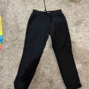 Woman’s Maurice’s capris